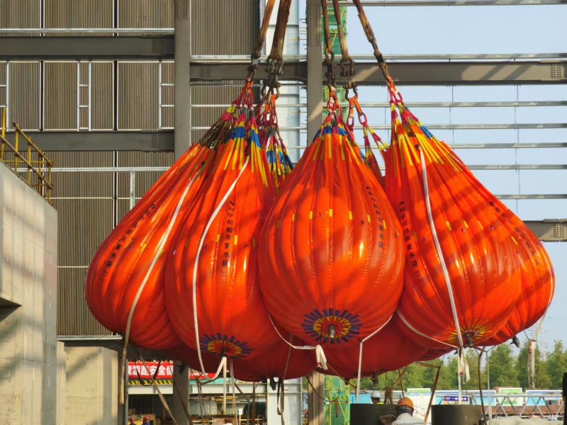 門(mén)式起重機(jī)負(fù)荷試驗(yàn).jpg